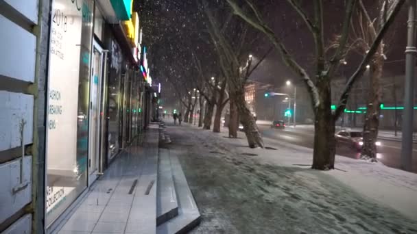 Kishinev Moldavien Republik November 2018 Snö Natt Staden — Stockvideo