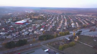4k hava. Arabalı banliyösü eşit karayolu üzerinde
