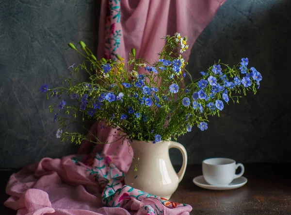 Still life with wildflowers. — Stock Photo, Image