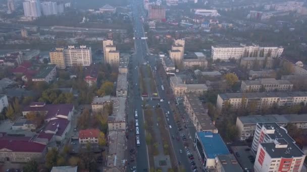 Vol Hélicoptère Sur Autoroute Dans Ville Kisinev Circulation Périphérique Jardin — Video