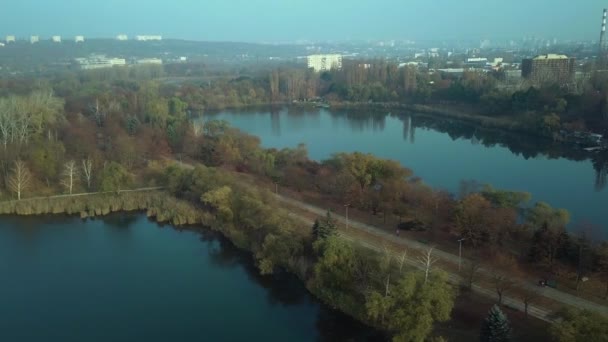 Luchtfoto Beeldmateriaal Echo Park Lake Kishinev Republiek Van Moldova Uitzicht — Stockvideo