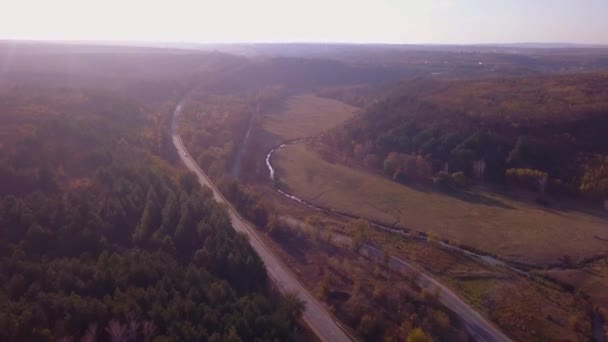 Légifelvételek Repülés Több Mint Autópálya Közúti Járművek Napi Forgalom Autók — Stock videók