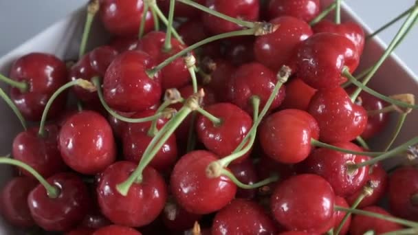 Cerezas Frescas Maduras Jugosas Giran Sobre Fondo — Vídeo de stock