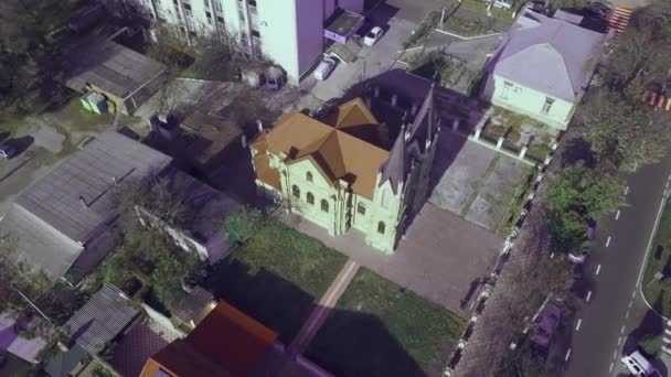 Liten Europeisk Stad Med Kyrka Centrum Orhey Republiken Moldavien Flygfoto — Stockvideo