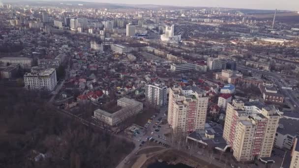 Vue Aérienne Drone Survolant Ville Avec Centre Ville Arrière Plan — Video