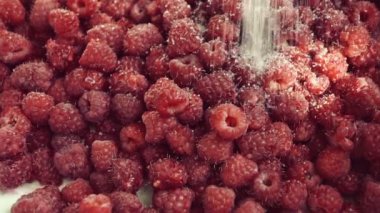 Gıda arka plan olarak taze ahududu meyve taze ahududu şeker akar. Sağlıklı gıda organik beslenme.