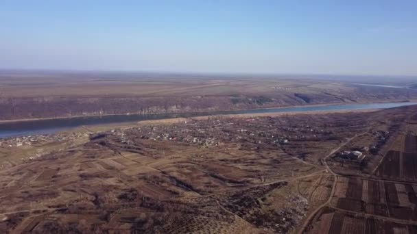 Bird Eye Över Fälten Och Jordbruksskifte Floden Och Liten Moldavien — Stockvideo