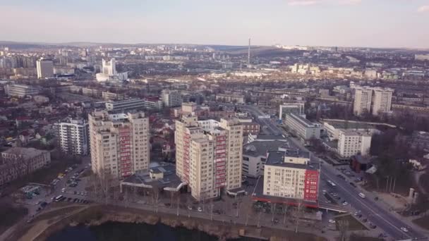 Vue Aérienne Drone Survolant Ville Avec Centre Ville Arrière Plan — Video