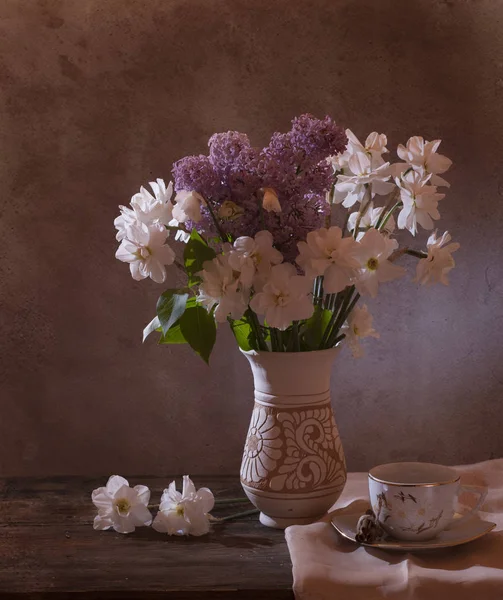 Still life with daffodils — Stock Photo, Image