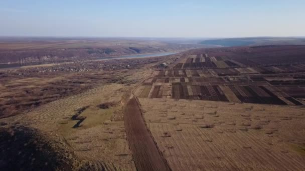 Bird Eye View Fields Agricultural Parcel Río Pequeño Pueblo República — Vídeos de Stock