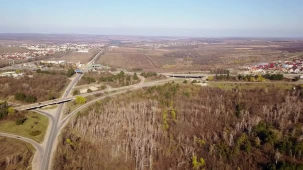 Vista Aérea Vídeo Drone Uma Rodovia Drone Voa Para Frente — Vídeo de Stock