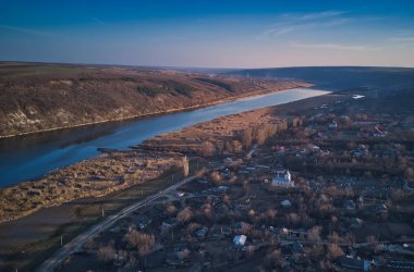 gün batımında Nehri Arial görünümü