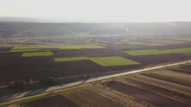 Widok Lotu Ptaka Podmiejskie Drogi Między Polami Republika Mołdawii — Wideo stockowe