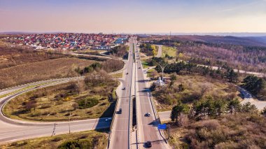 bir otoyol dron video.