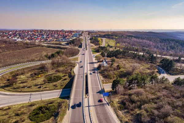 bir otoyol dron video.