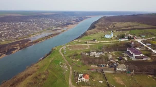 Arieel Uitzicht Rivier Het Kleine Dorpje Dnjestr Rivier Van Moldavië — Stockvideo