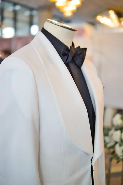 Chic Male costume on a mannequin — Stock Photo, Image