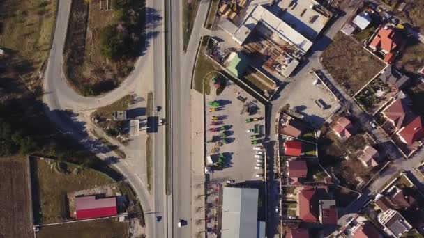 Drohnenflug Über Einer Vorstadt Gemeinde Einem Sonnigen Sommertag — Stockvideo