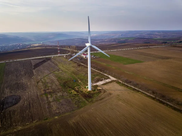 風力発電機の空中ビュー — ストック写真
