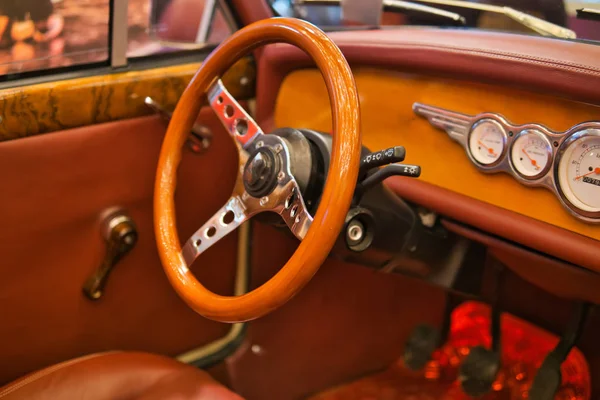 Interior view of classic vintage car. — Stock Photo, Image