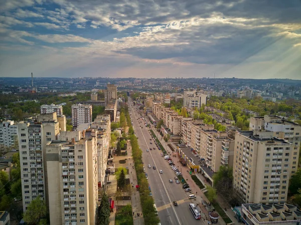 Kishinev şehrinin havadan drone görünümü — Stok fotoğraf