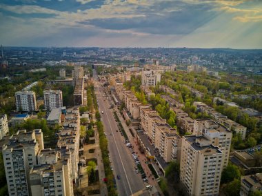 Kishinev şehrinin havadan drone görünümü