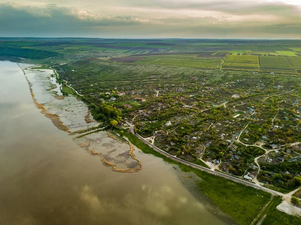 Vista panorámica sobre el río — Foto de Stock