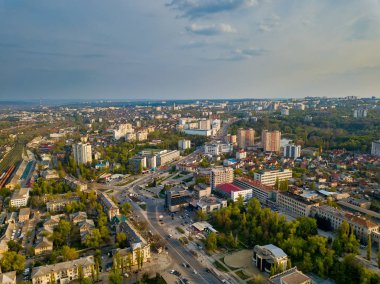 Kishinev şehrinin havadan drone görünümü
