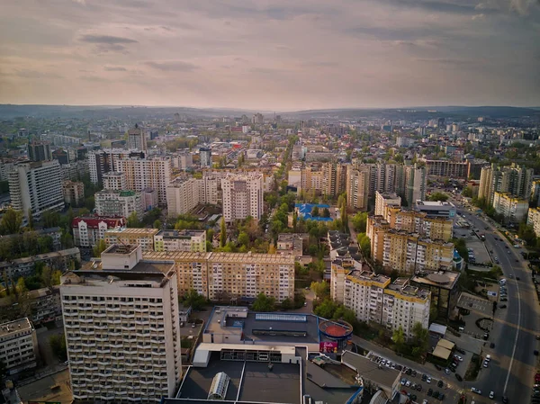 Vzdušný pohled na město kišinev — Stock fotografie