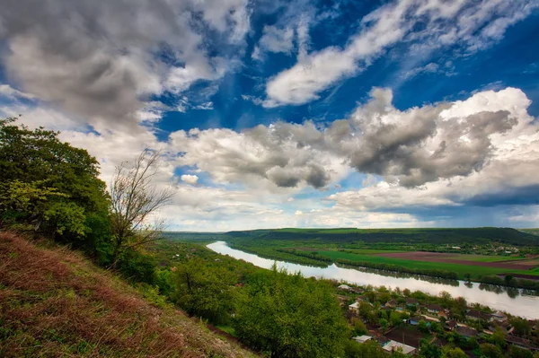 Summer landscape panorama with the river. Dniester river, Moldova. Steadicam shot. — Stock Photo, Image