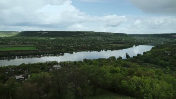 夏季景观全景与河流 德涅斯特河 摩尔多瓦 稳定拍摄 — 图库视频影像