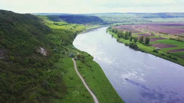 Jaře Přeletěl Řeku Dněsterová Řeka Moldavské Republiky — Stock video
