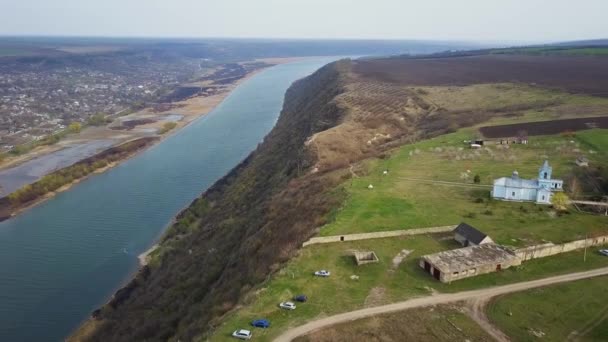 Arial Uitzicht Rivier Kleine Dorp Wit Shursh Dniester Rivier Moldavië — Stockvideo