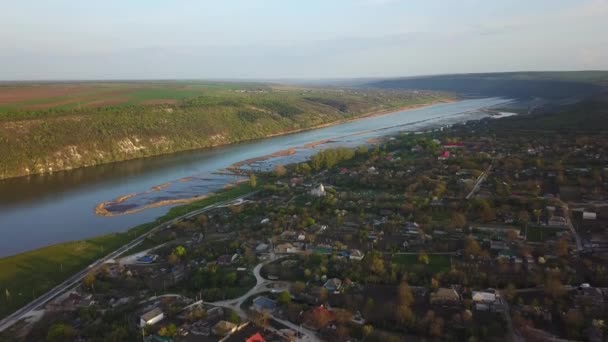 Vista Arial Sobre Rio Pequena Aldeia Rio Dniester República Moldávia — Vídeo de Stock