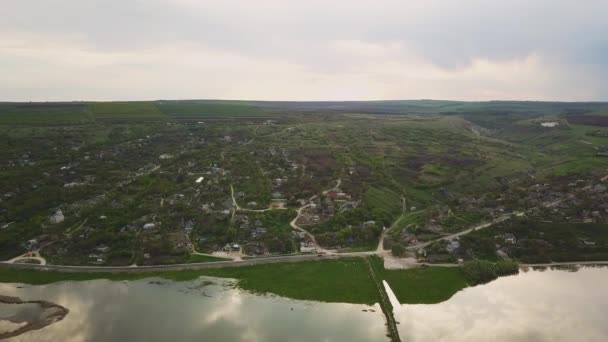 Arieel Uitzicht Rivier Het Kleine Dorpje Dnjestr Rivier Van Moldavië — Stockvideo