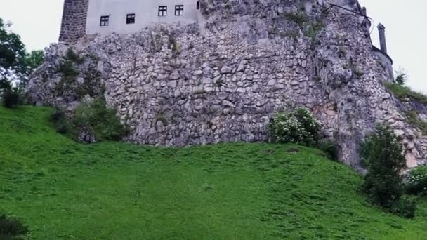 Panoramautsikt Över Slottet Bran Transsylvanien Rumänien Juni 2019 Utanför Video — Stockvideo