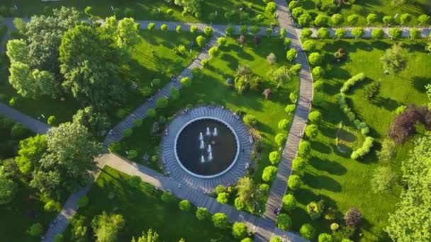 Fliegende Drohne Über Park Zentraler Stadtpark Slatina Rumänien — Stockvideo