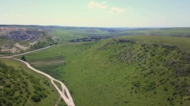 Moldova Cumhuriyeti Highlands üzerinde müthiş manzara üzerinde Uçuş.