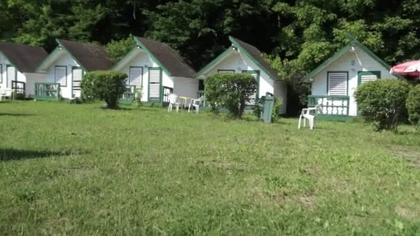 Plan Suivi Tente Dans Camping Écologique Roumanie — Video