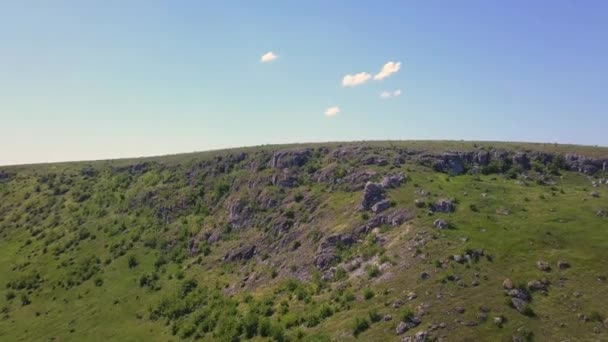 Voo Sobre Paisagem Impressionante Sobre Terras Altas República Moldávia — Vídeo de Stock