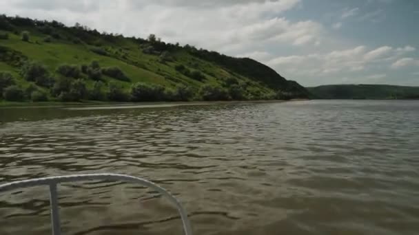 Вид Моторной Лодки Реку Движении — стоковое видео