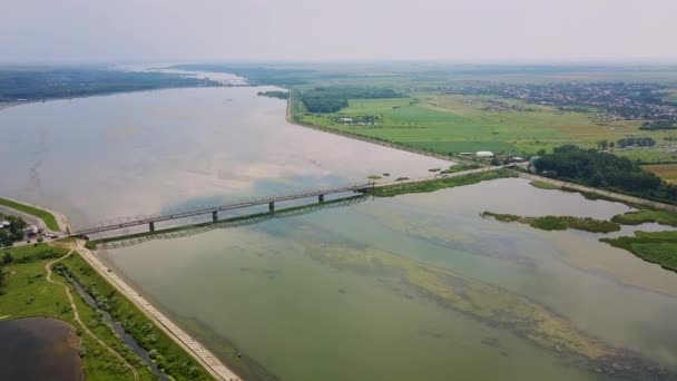 Voo Aéreo Drones Vista Ponte Sobre Rio Com Carros Olt — Vídeo de Stock
