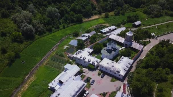 Luftaufnahme Des Orthodoxen Christlichen Klosters Der Stadt Slatina Rumänien Kloster — Stockvideo