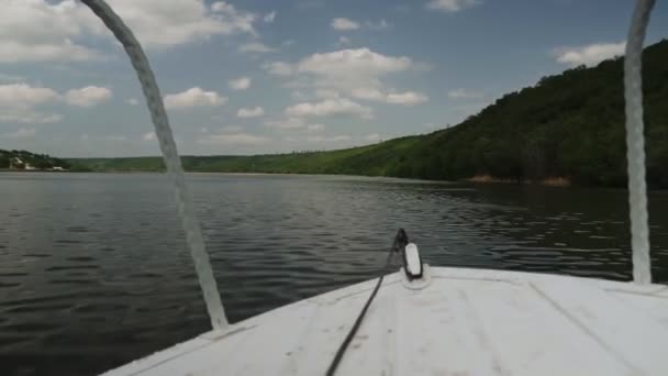 Utsikt Från Motorbåten Floden Rörelse — Stockvideo