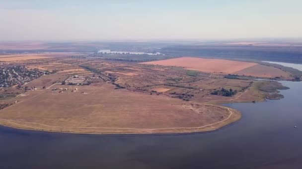 Vista Superior Rio Dnestr Dniester Outono Rio Envolve Campo Amarelo — Vídeo de Stock