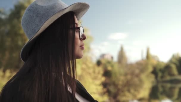Close Happy Emotionally Brunette Woman Long Hair Hat Smiling Camera — Stock Video