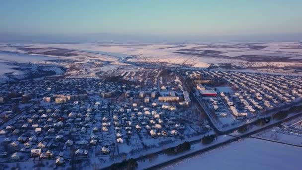 Şehir Banliyölerinin Küçük Kasabaların Iyi Manzarası Kış Sabahı Bulutlu Arka — Stok video
