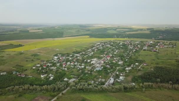 Lot Nad Małą Wioską Mołdawii Materiał Powietrza — Wideo stockowe