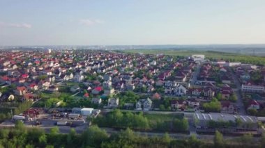 Kishinev şehrinin varoşlarındaki bir alt birimde İHA uçuşu. Moldova Cumhuriyeti