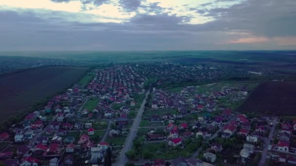 Kishinev Şehrinin Varoşlarındaki Bir Alt Birimde Uçuşu Moldova Cumhuriyeti — Stok video